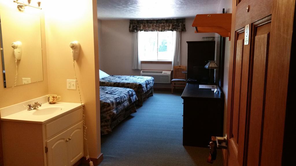 K&G Lodge Oswego Room photo