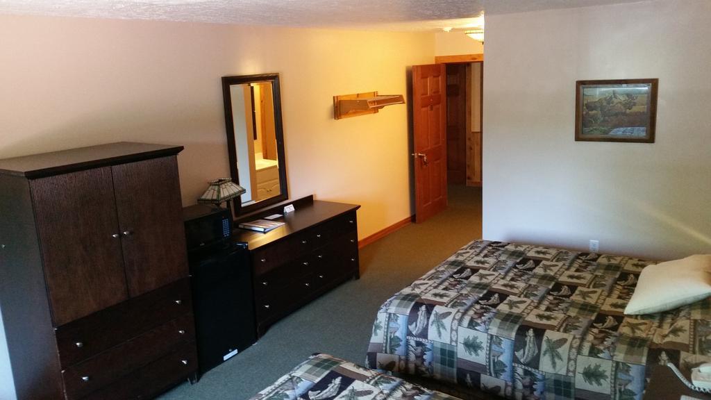 K&G Lodge Oswego Room photo